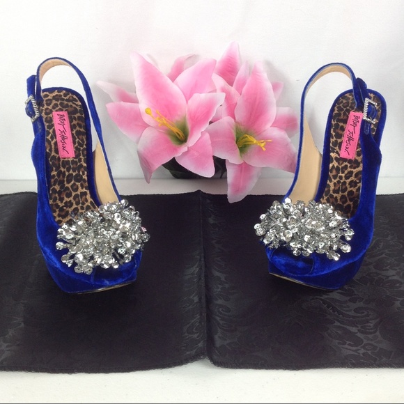 Betsey Johnson Shoes - Betsey Johnson Velvet Peep Toe Heels Slingback 7.5