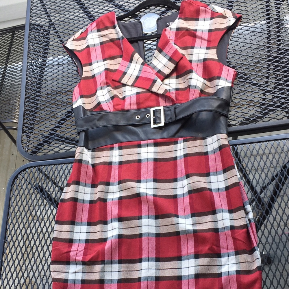 Dress - Picture 2 of 8