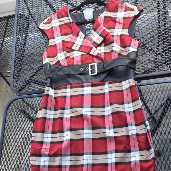 Dress - Picture 2 of 8