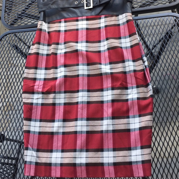 Dress - Picture 5 of 8