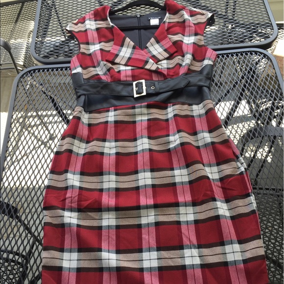 Dress - Picture 7 of 8