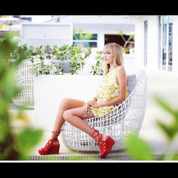 New Wedge Style Khloe By David Isaac Designer. - Picture 4 of 5