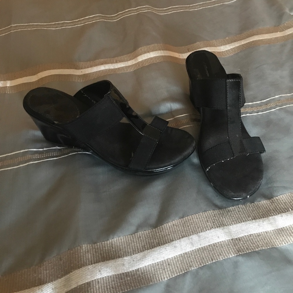 Gently used wedges