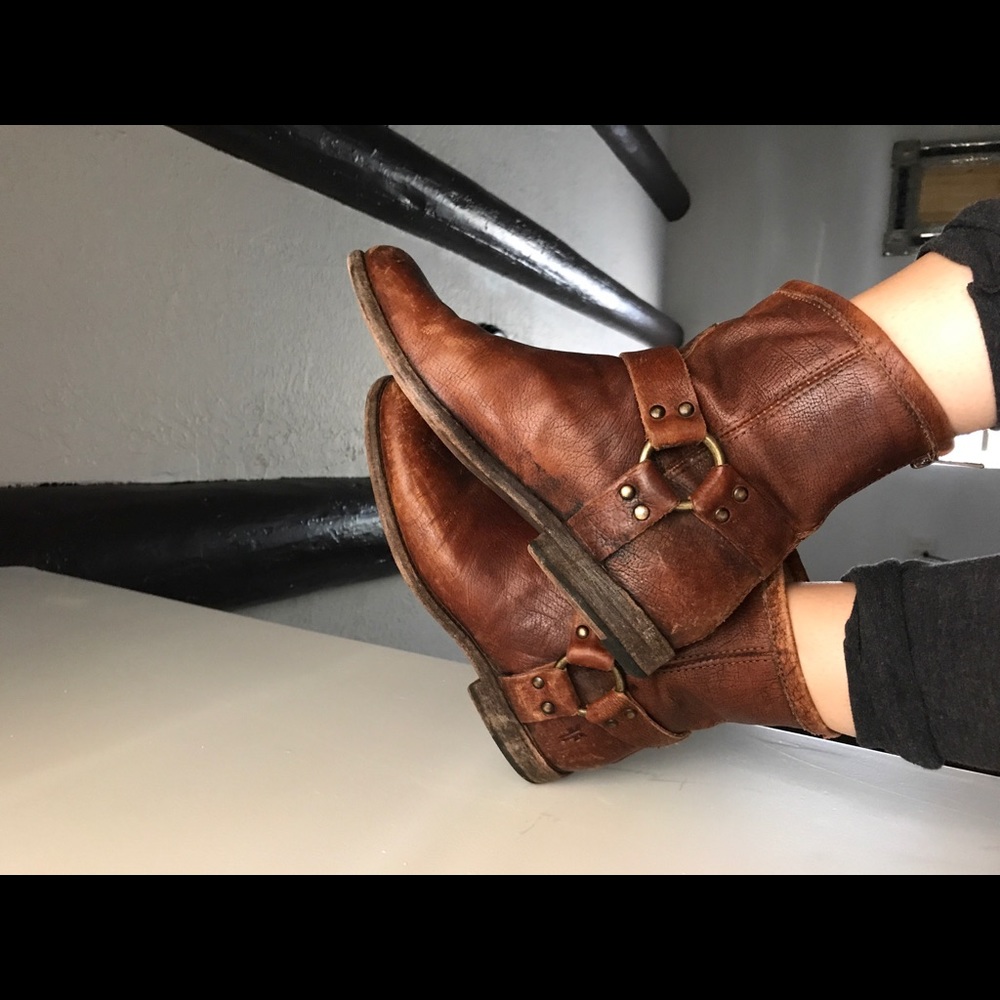 frye phillip harness short vintage leather boot
