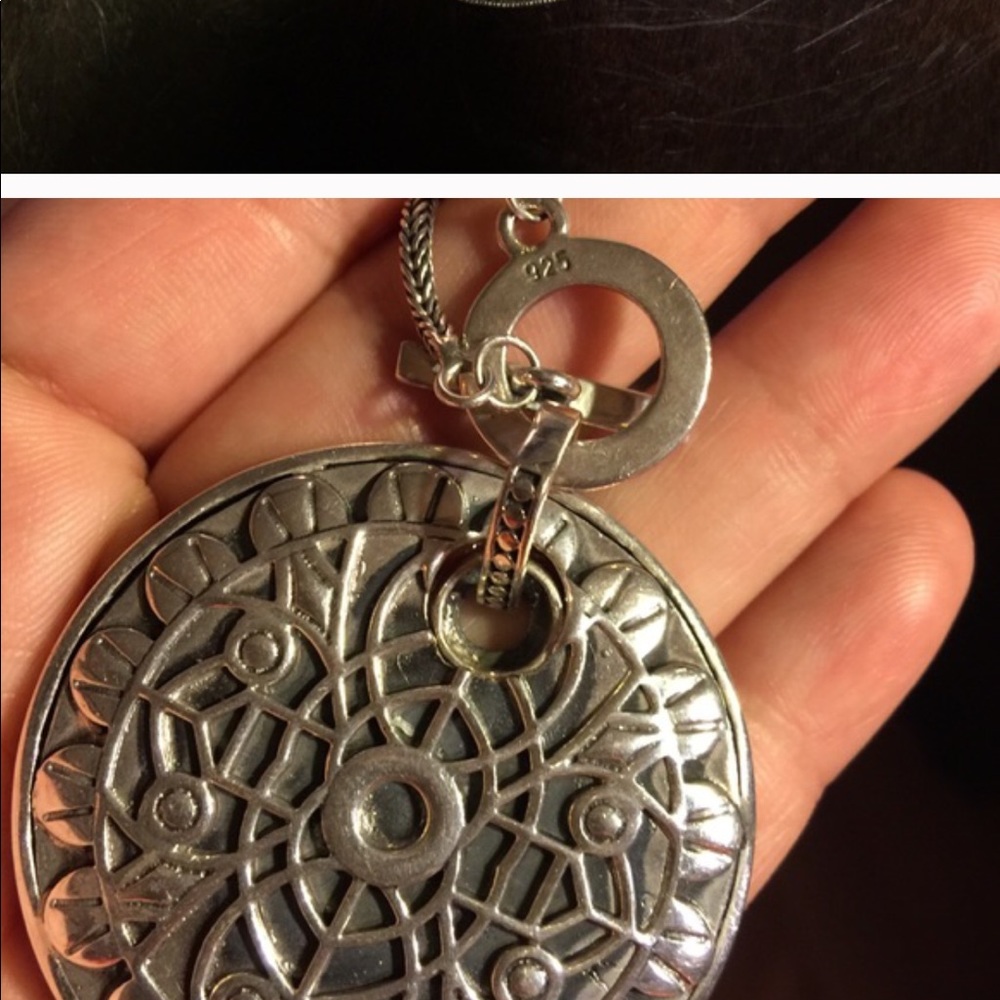 Beautiful 925 Silver Chain with Pendant. - Picture 3 of 4