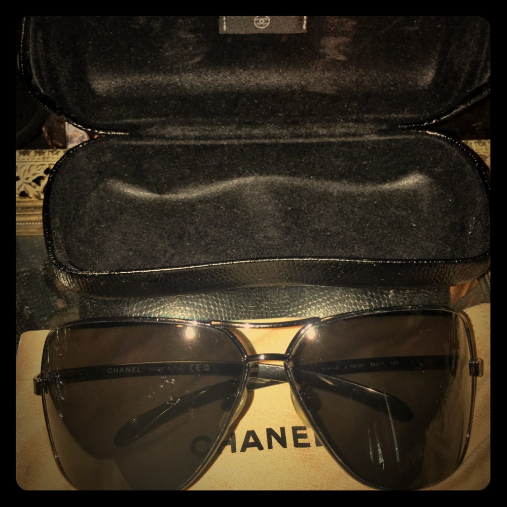 CHANEL aviator sunglasses