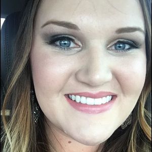 Meet your Posher, Avery