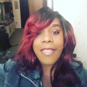 Meet your Posher, Meredith l.