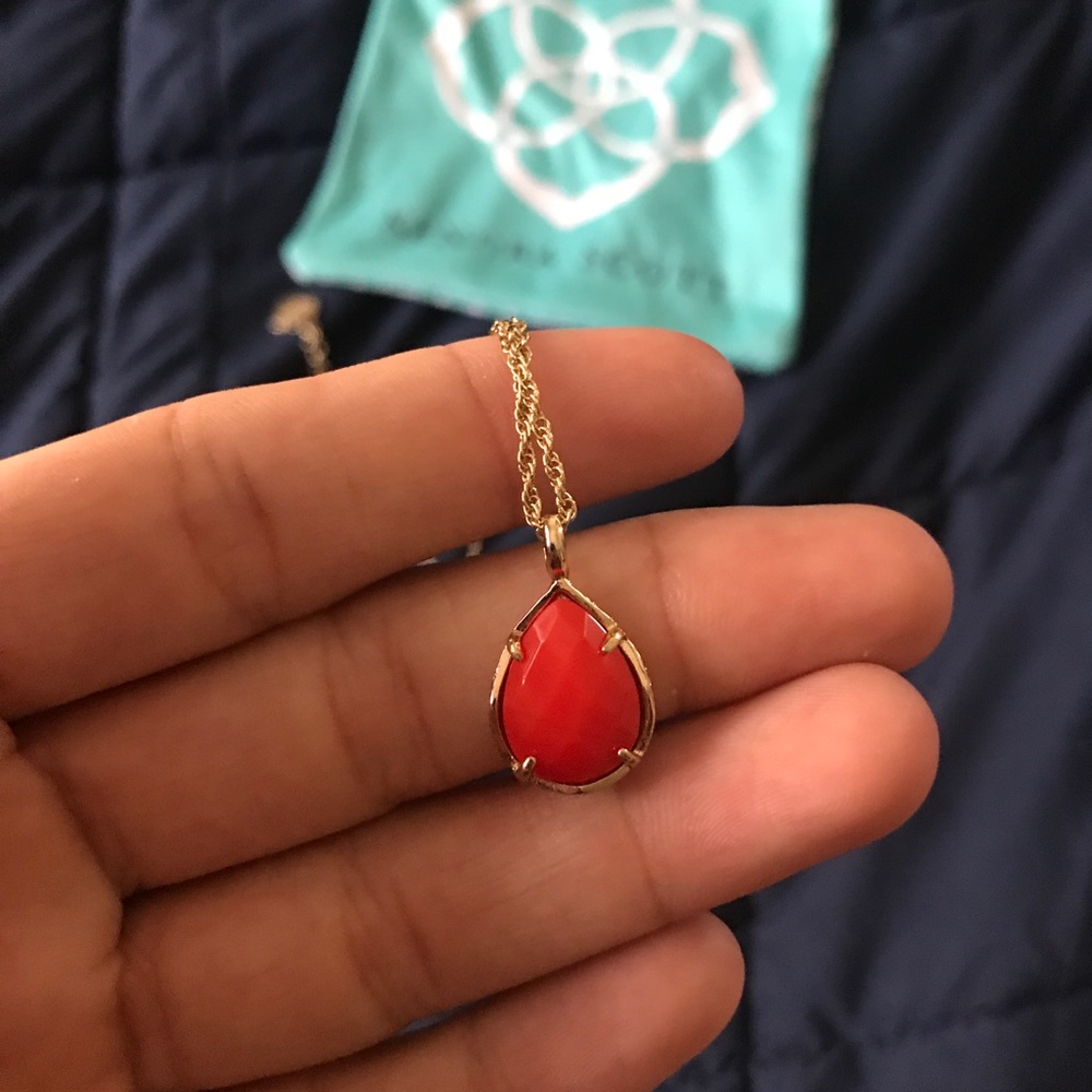 Red Kendra Scott necklace