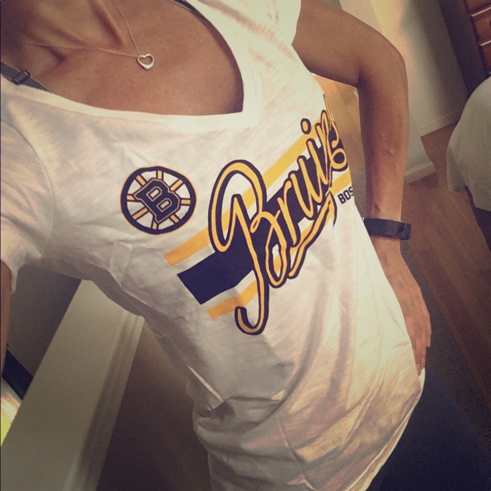 Boston Bruins V Neck T shirt, Reebok