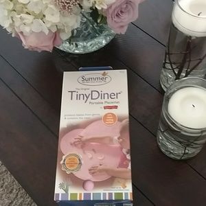 Portable baby/toddler placemat