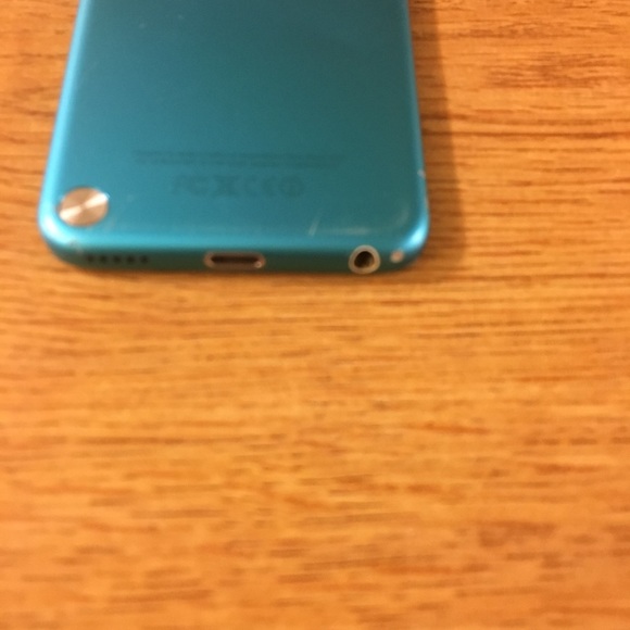 iPod touch 5th generation 16GB - Picture 4 of 4