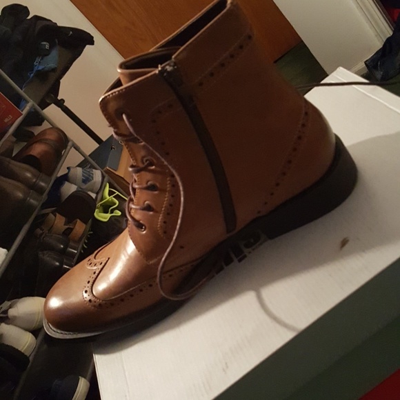 Unlisted Kenneth Cole boots - Picture 2 of 3