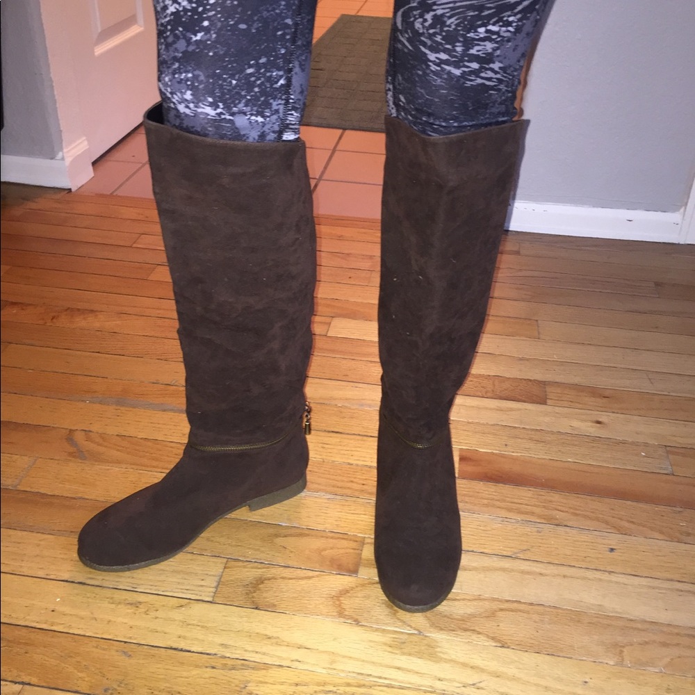 Brown boots
