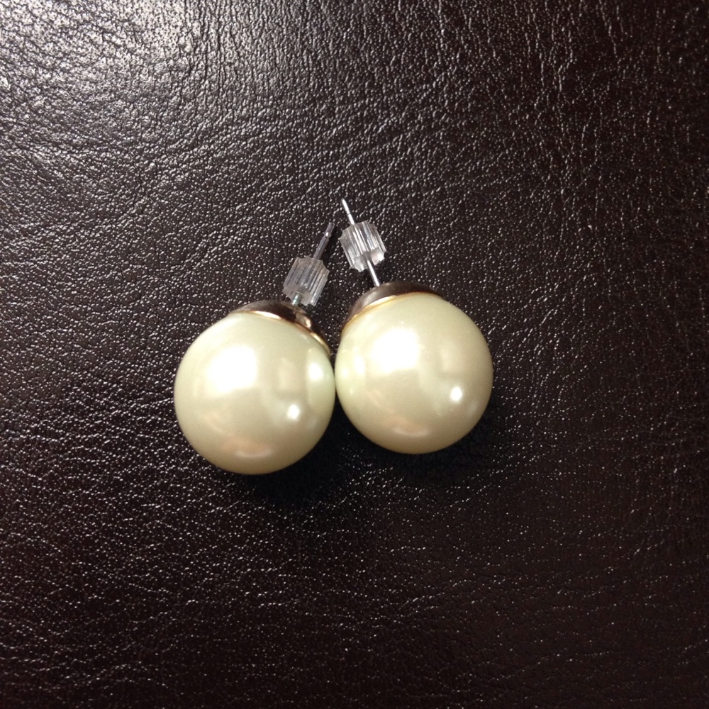 Pearl earrings
