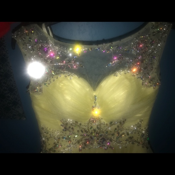 Semi-Formal dress - Picture 2 of 4