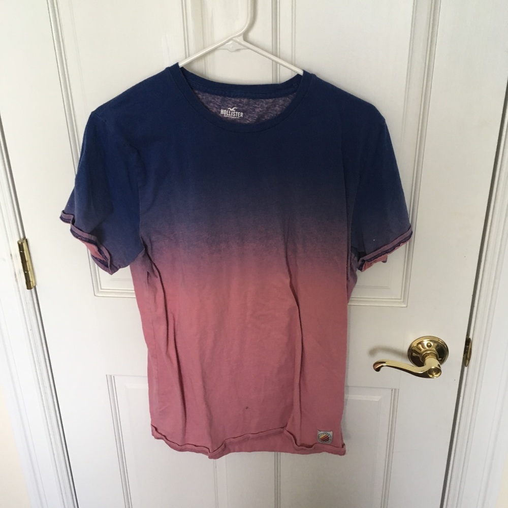 Hollister blue/pink men's t-shirt