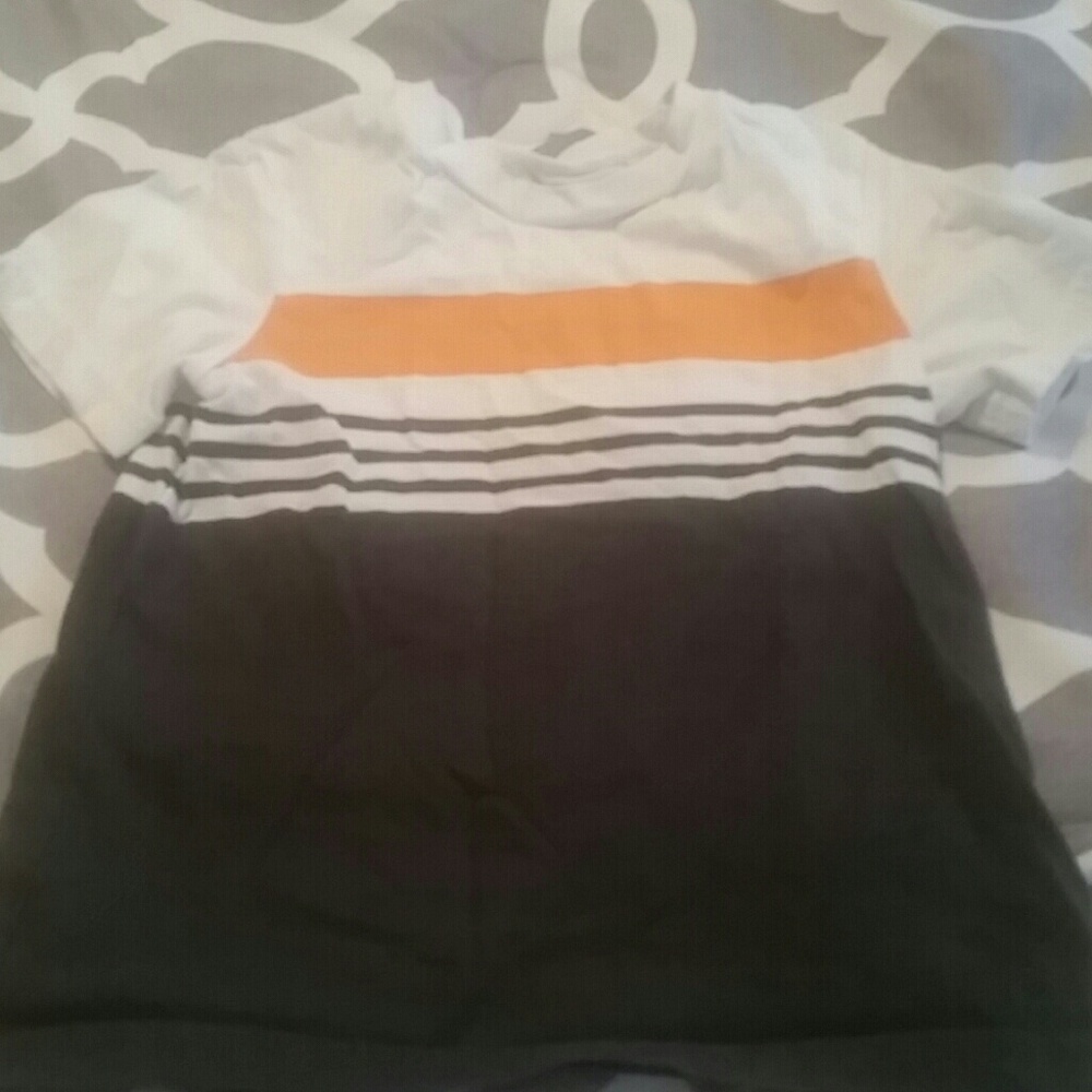 Boys striped tshirt