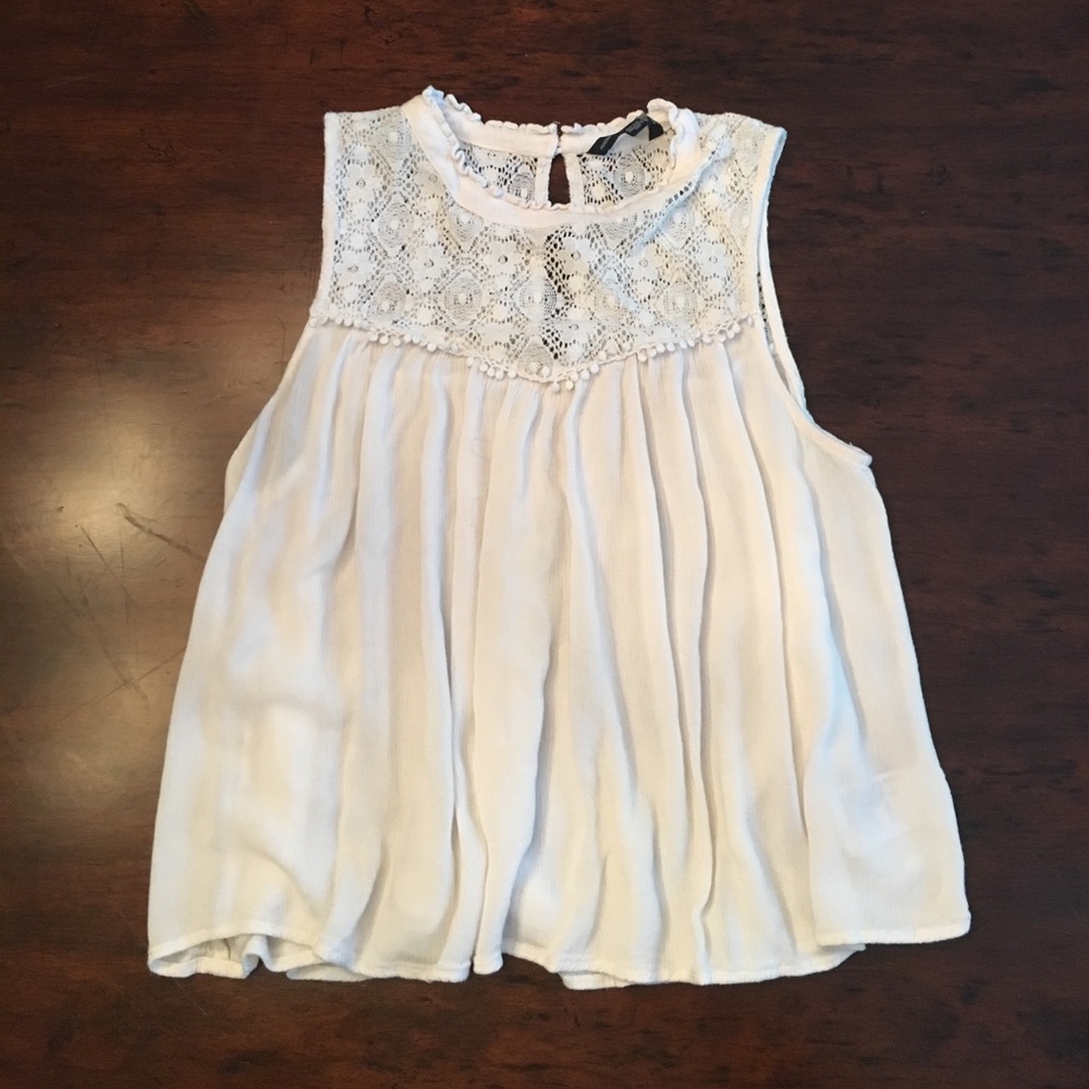 American Eagle White Lace Flowy Tank Top