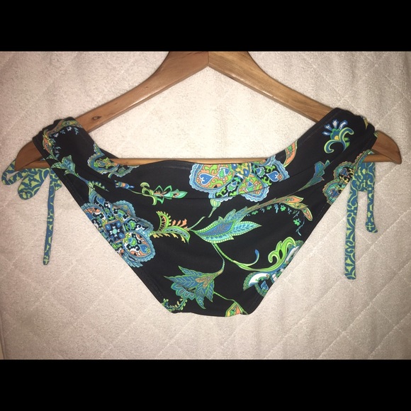 next Other - ♥️100% Authentic next bikini bottom size large♥️