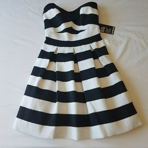 Strapless dress