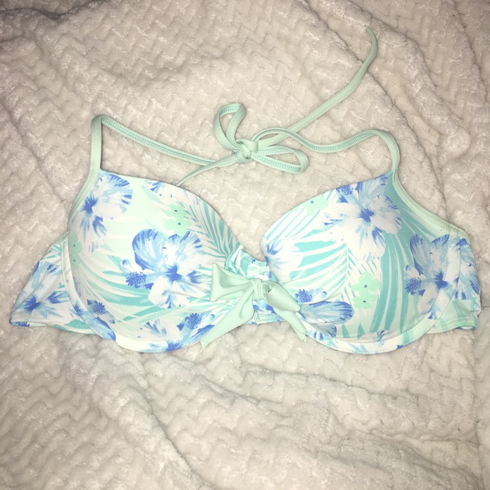 Hollister push up bathing suit top