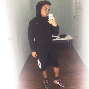 Meet your Posher, Adrian