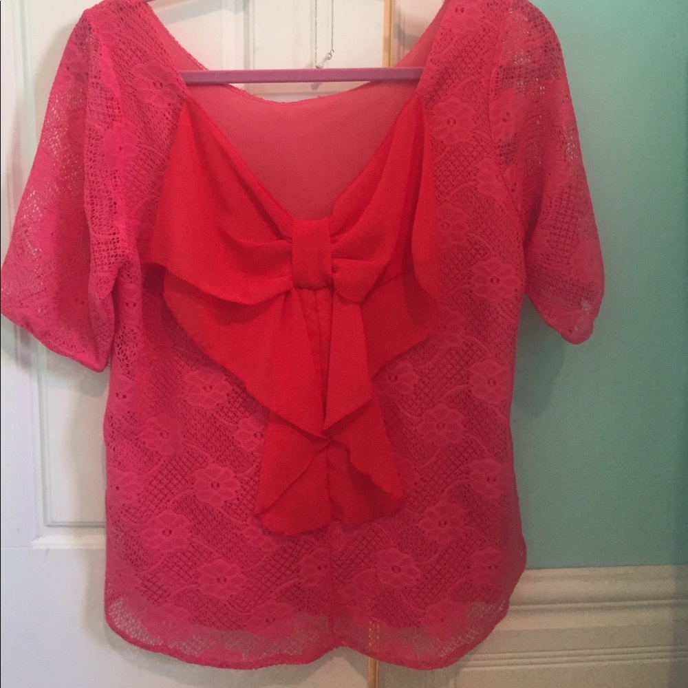 Bow back 🎀 lace blouse