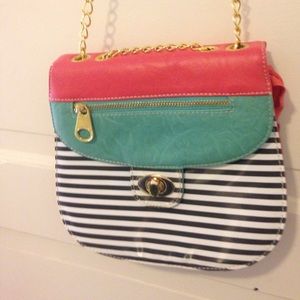 ModCloth gold-chained purse--perfect for summer!!