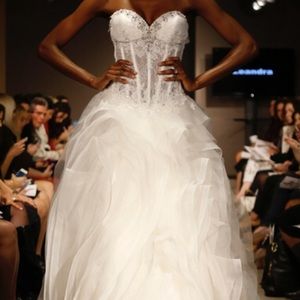 Pronovias Lexas collection wedding dress