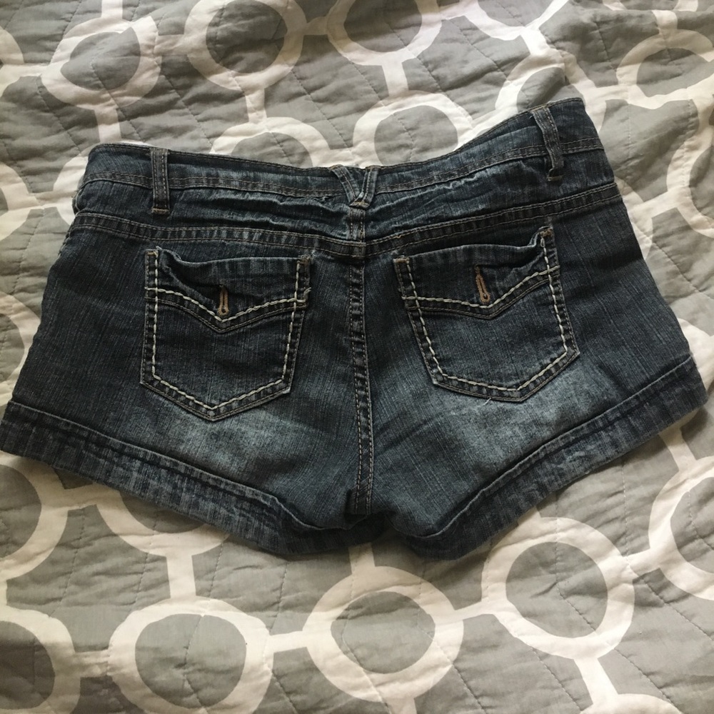 Dark wash Denim shorts - Picture 4 of 4