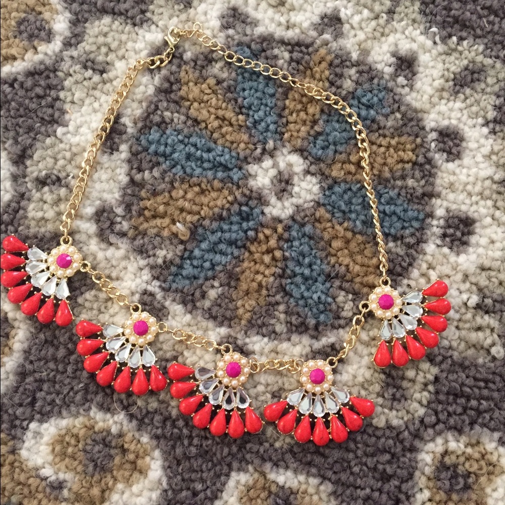 Statement necklace