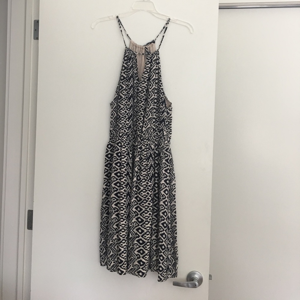 Market & Spruce peephole dress