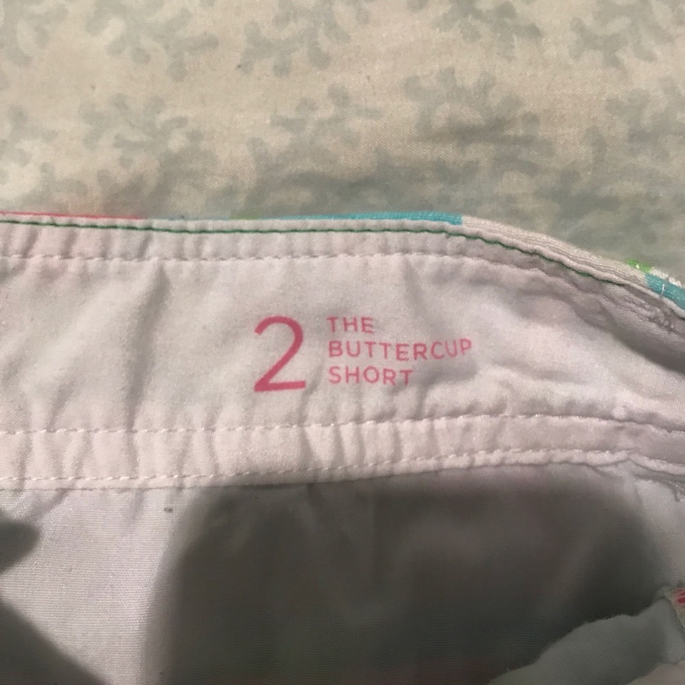 Lilly Pulitzer the buttercup short size 2 - Picture 3 of 3