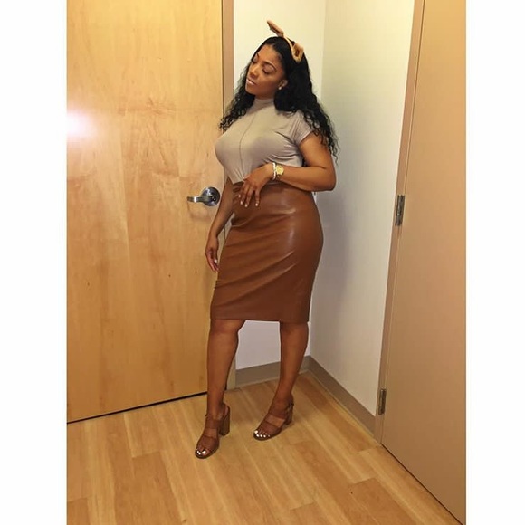 Zara Dresses & Skirts - ZARA FAUX LEATHER PENCIL SKIRT