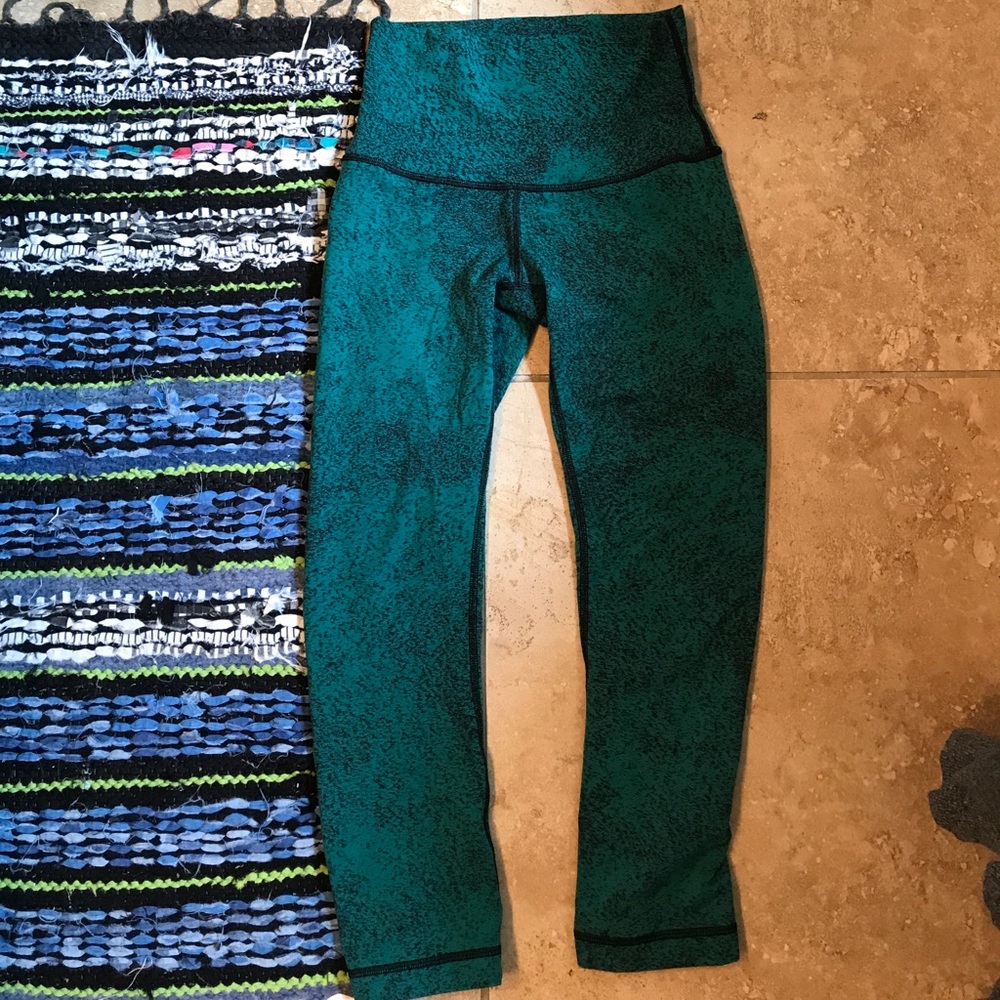 Lululemon wunder under crop