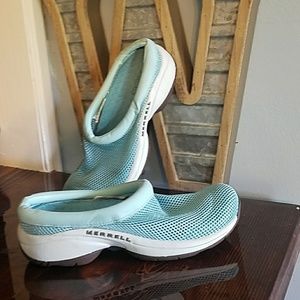 Merrell slide on tennis shoes size 7