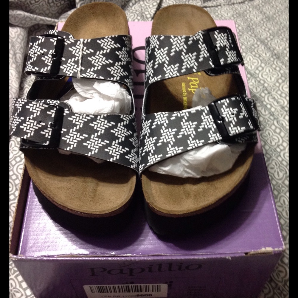 Papillon made by Birkenstock