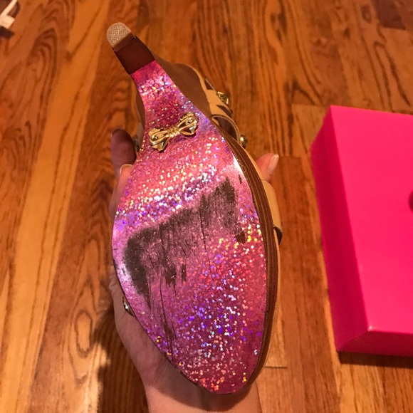 Betsey Johnson camel sandal - Picture 3 of 4