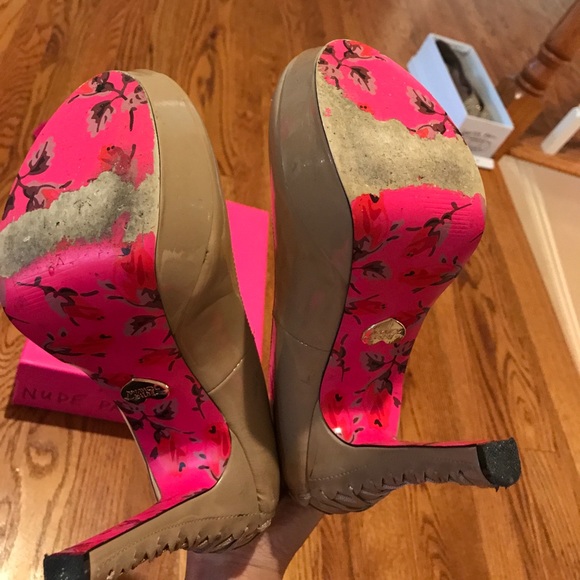 Betsey Johnson Nude Platform heel - Picture 3 of 4