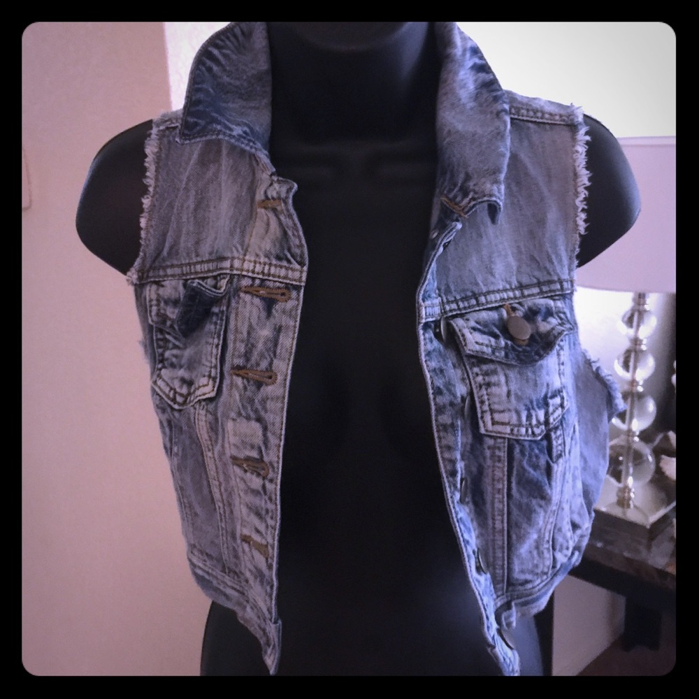 Forever 21 Denim Cropped Vest