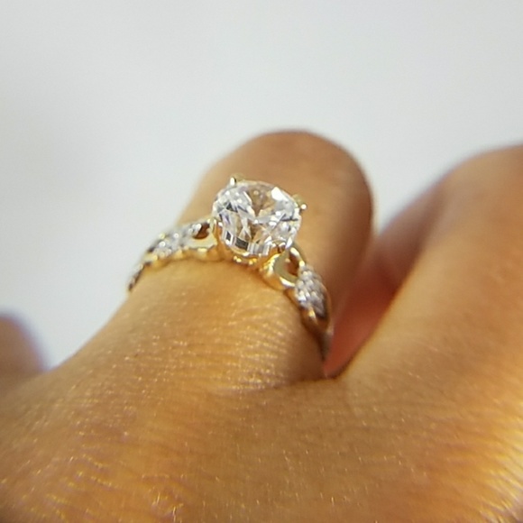 14k Solid Yellow Gold Heart Engagement Ring - Picture 4 of 8