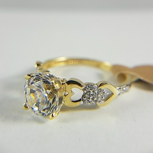 14k Solid Yellow Gold Heart Engagement Ring - Picture 1 of 8