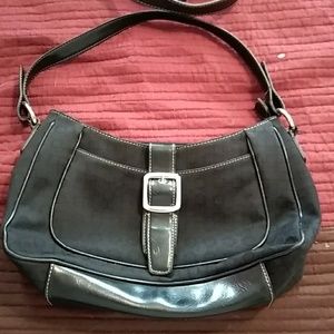 Black Nine West purse