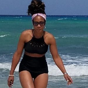 Meet your Posher, Leslie