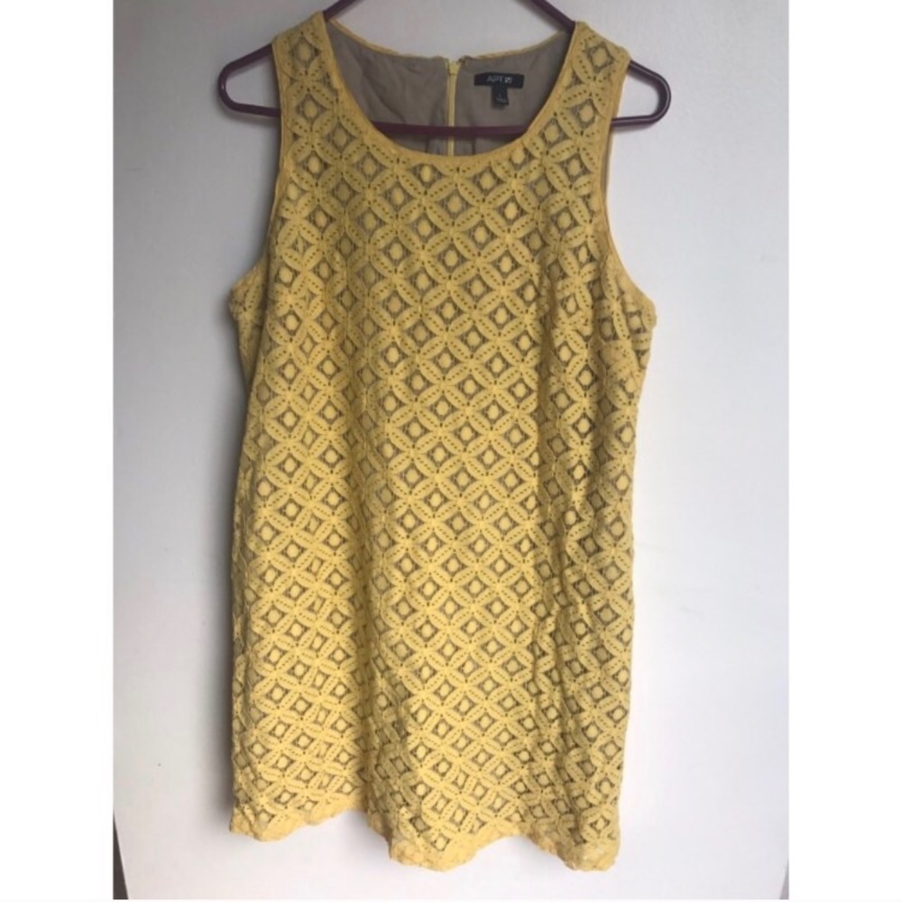 Yellow dress
