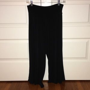 Very flowy crop pants