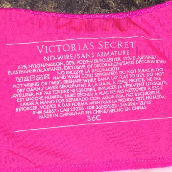 ✨2✨ Victoria's Secret EUC VS Tee-Shirt Bras💗 - Picture 3 of 5