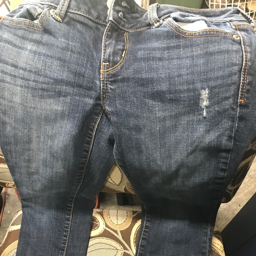 AE capris size 4