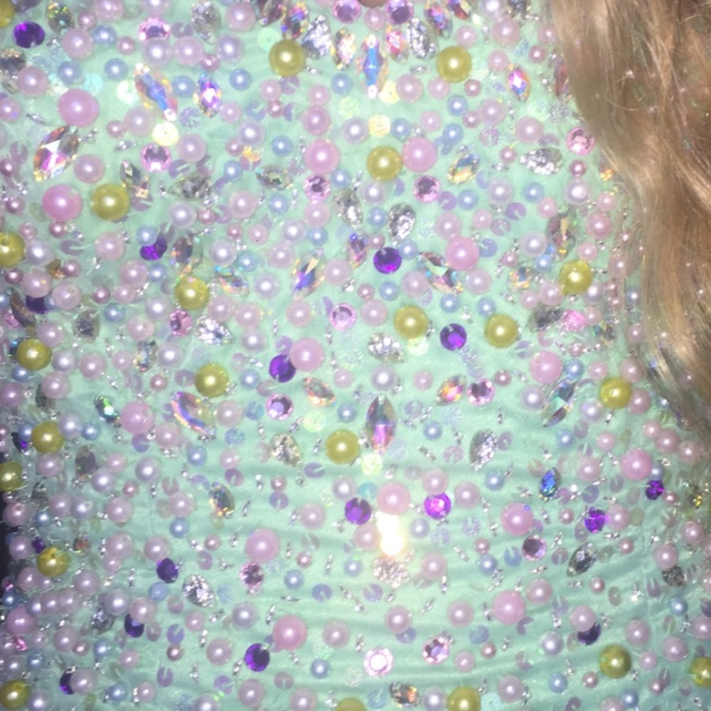 Mint green mermaid gown!